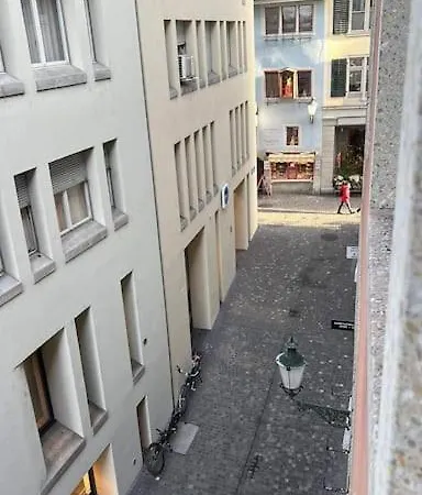 Cozy In Apartment Zurich